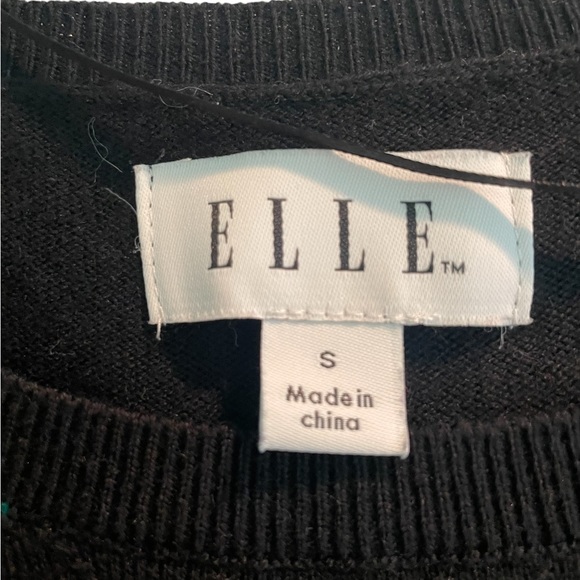 Elle. Black women’s size small sweater with fake pearls - Picture 2 of 3